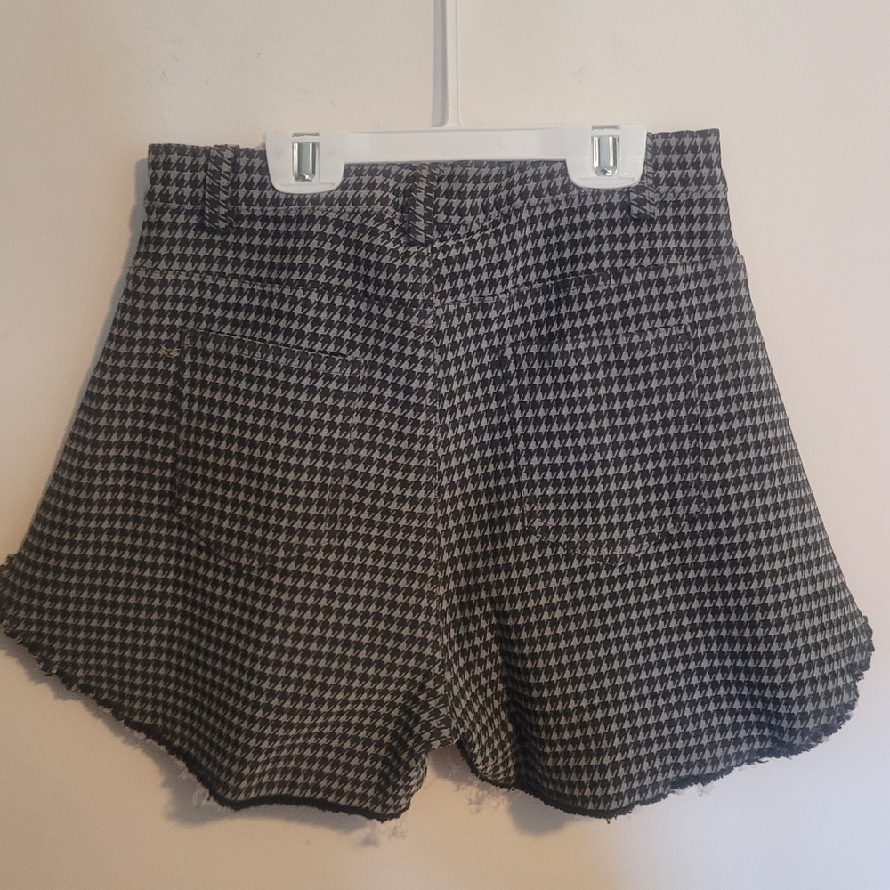 Akira Wide Leg Shorts, Medium
